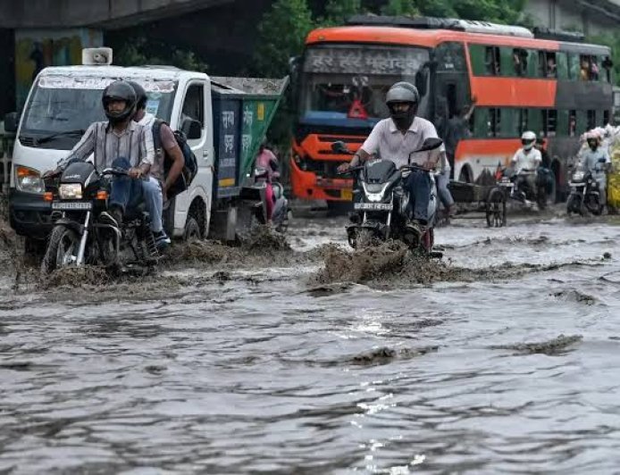 Heavy Rain Brings Delhi-NCR to a Standstill, Waterlogging Slows Traffic
