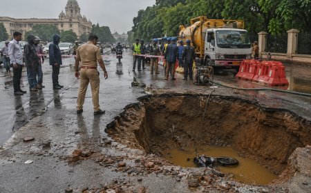 UP: Road Caves In Outside Lucknow University, Youth Falls Into 10-Foot-Deep Pit With Bike